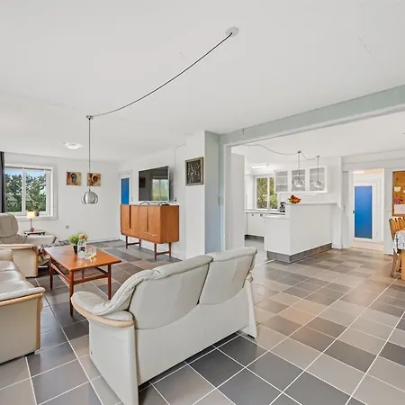 Casa vacanze Slavomira - 12km From The Sea By Interhome